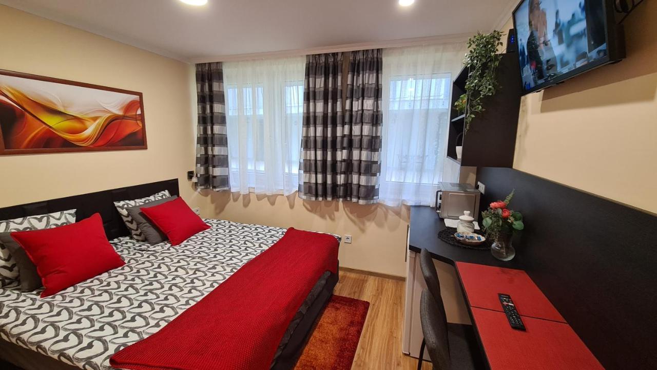 Lucsony Apartman Mosonmagyarovar Bagian luar foto