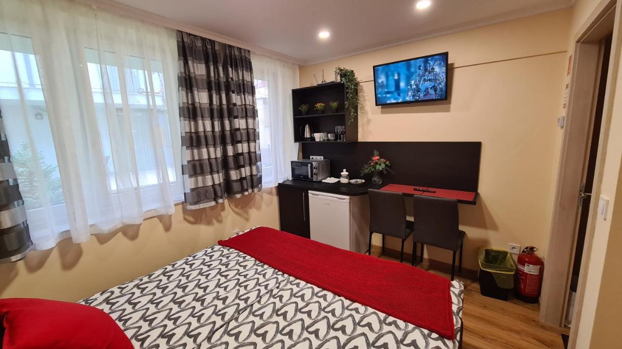 Lucsony Apartman Mosonmagyarovar Bagian luar foto
