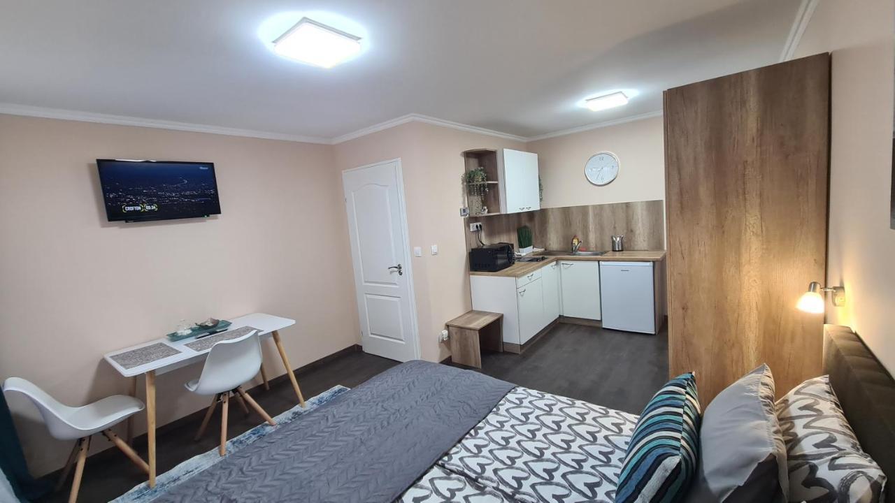 Lucsony Apartman Mosonmagyarovar Bagian luar foto