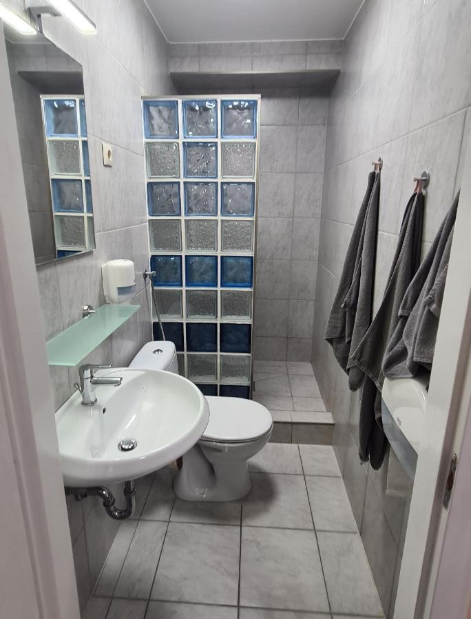 Lucsony Apartman Mosonmagyarovar Bagian luar foto