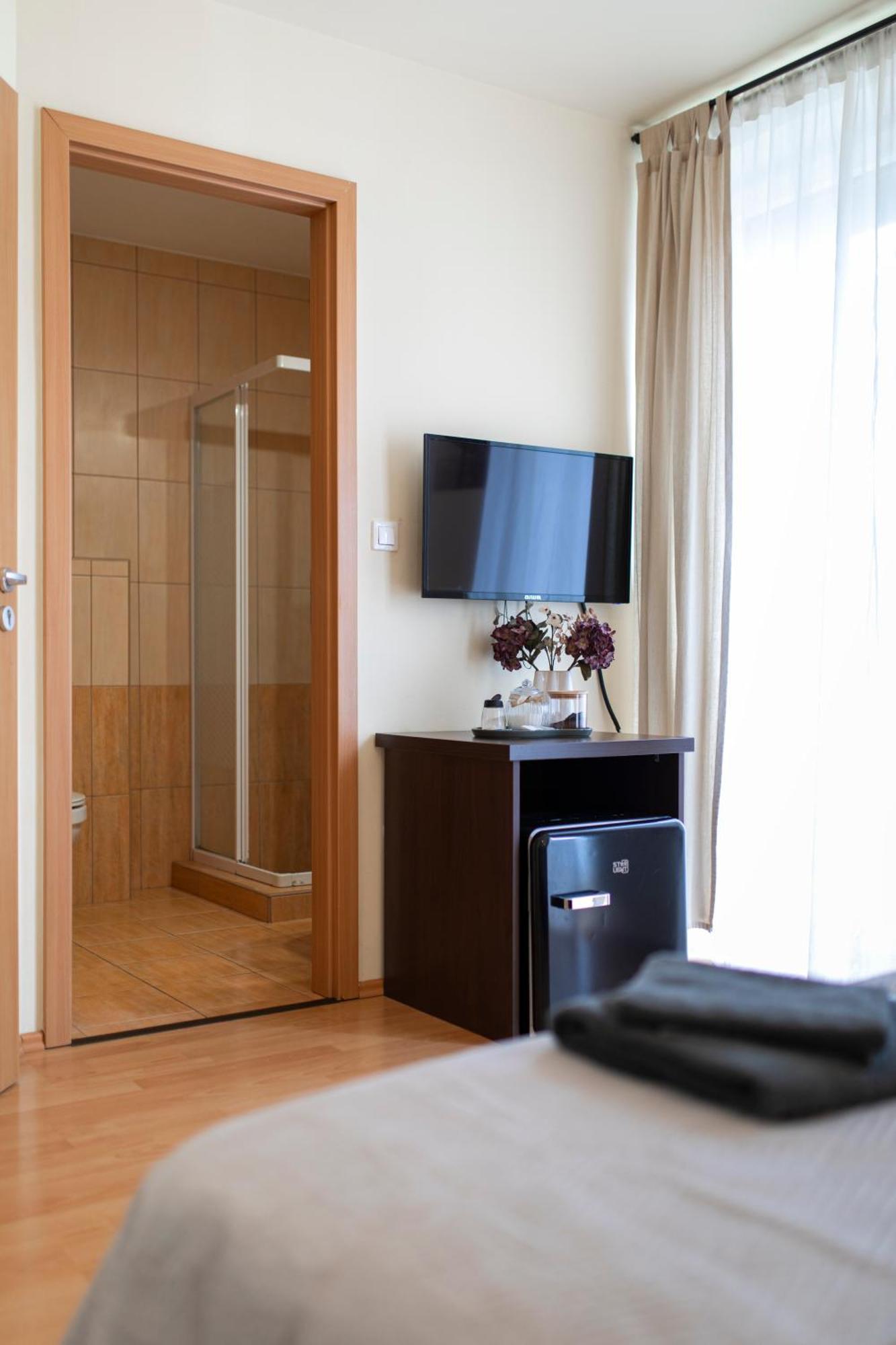 Lucsony Apartman Mosonmagyarovar Bagian luar foto